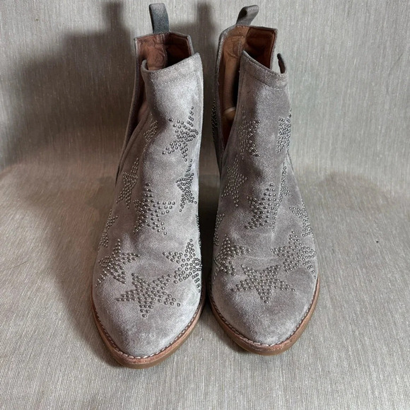 JEFFREY CAMPBELL Sz 8 Asterial Star Pull On Stacked Heel Stars Studded Booties - Picture 3 of 14